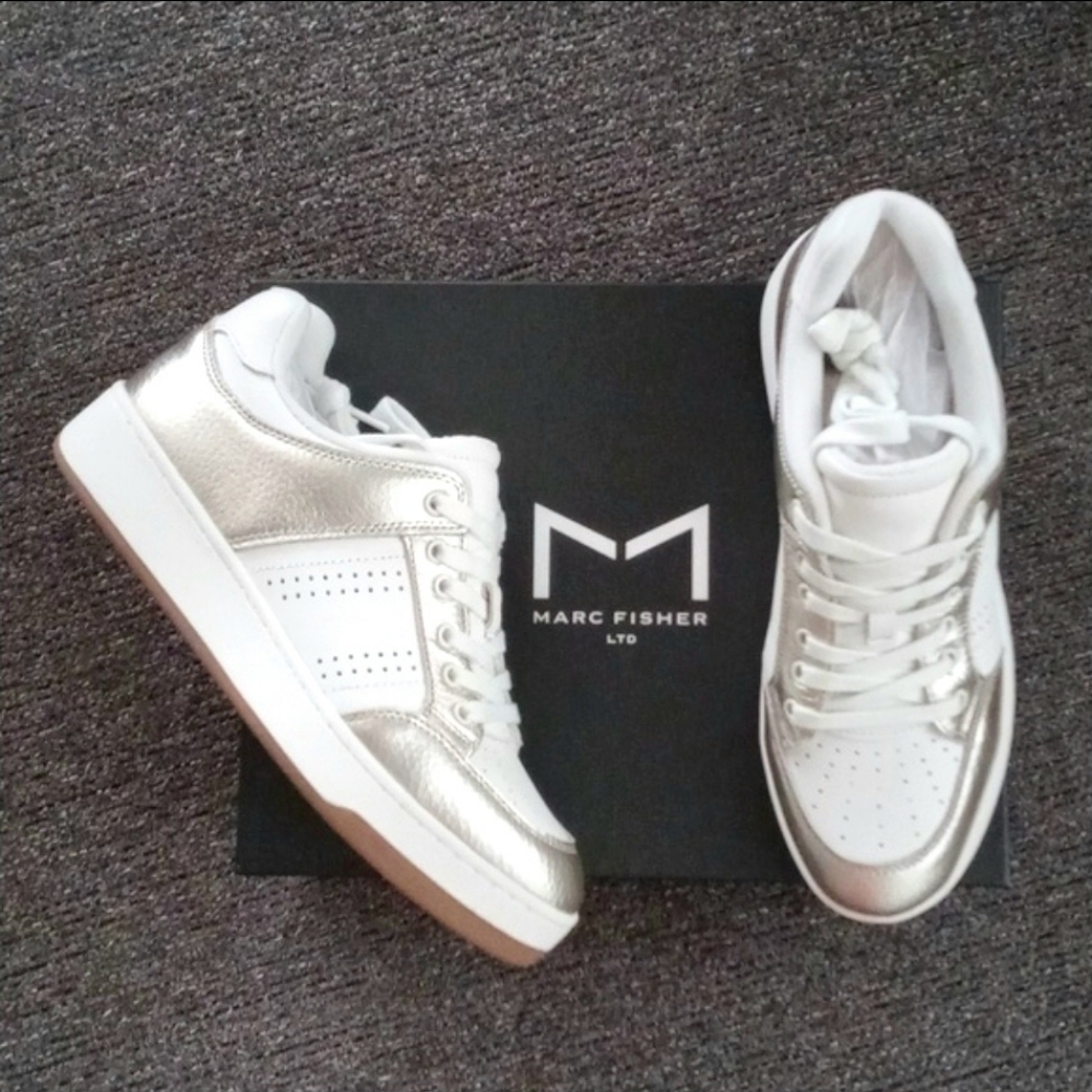 🆕️ 🌞Marc Fisher🌞 - "Flynnt" Ivory/Gold Metallic Leather Sneaker - Picture 4 of 11